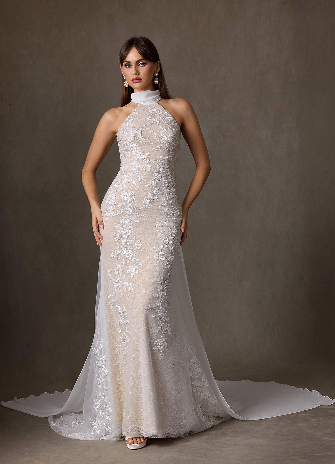elyessen Kaiyana Diamond White Sheath High Neck Lace Dress