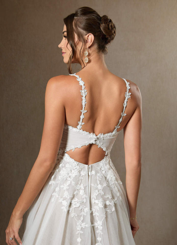 elyessen Devi Free pannier Diamond White A-Line V-Neck Lace Tulle Dress