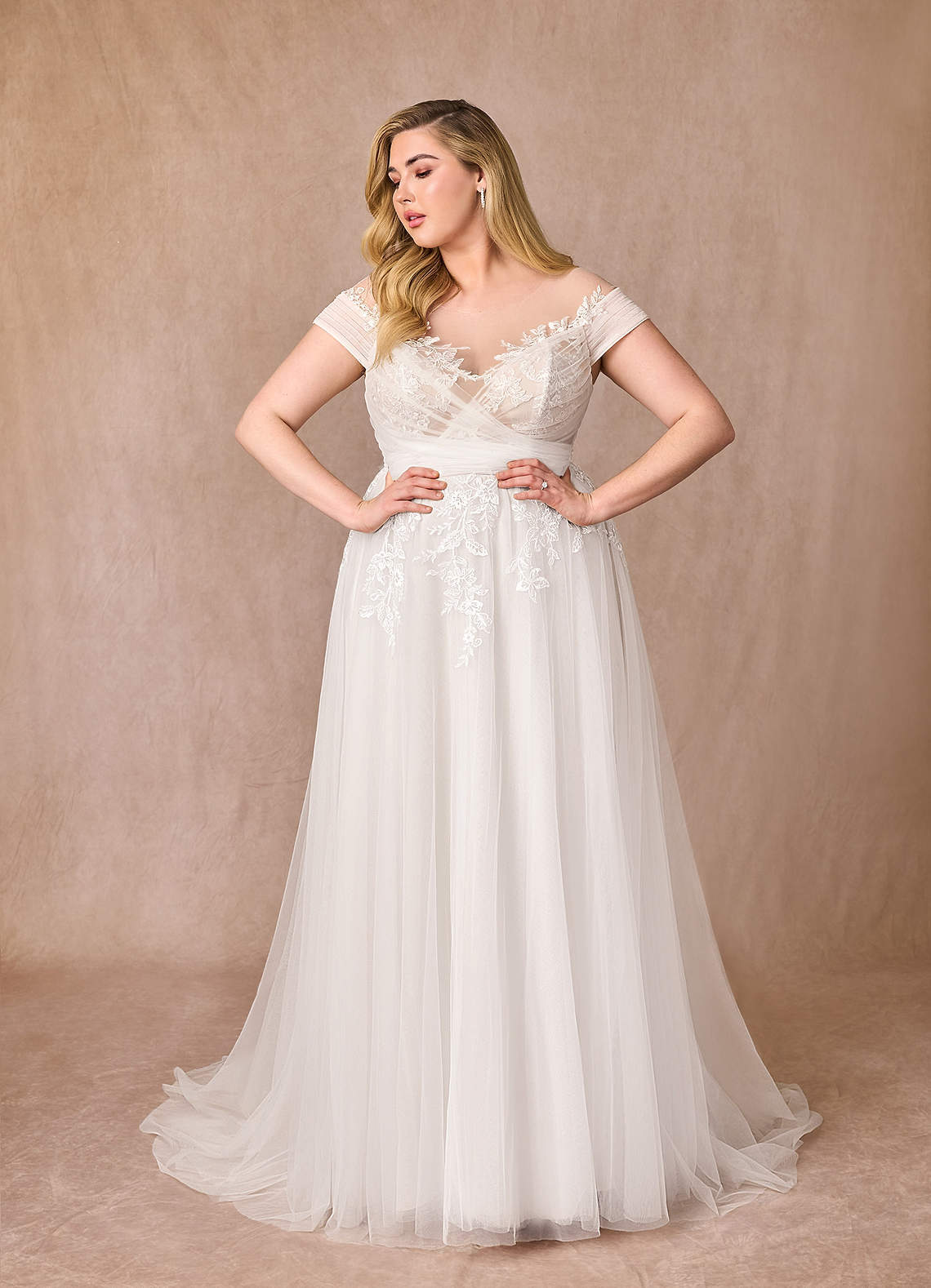 elyessen Cindy Diamond White A-Line Illusion Off-The-Shouler Lace Tulle Dress