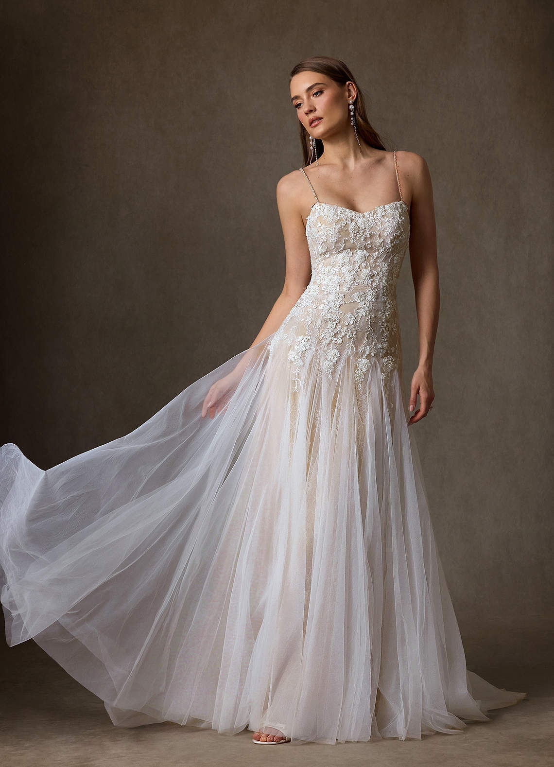 elyessen Diamond White A-Line Sweetheart Neckline Lace Dress