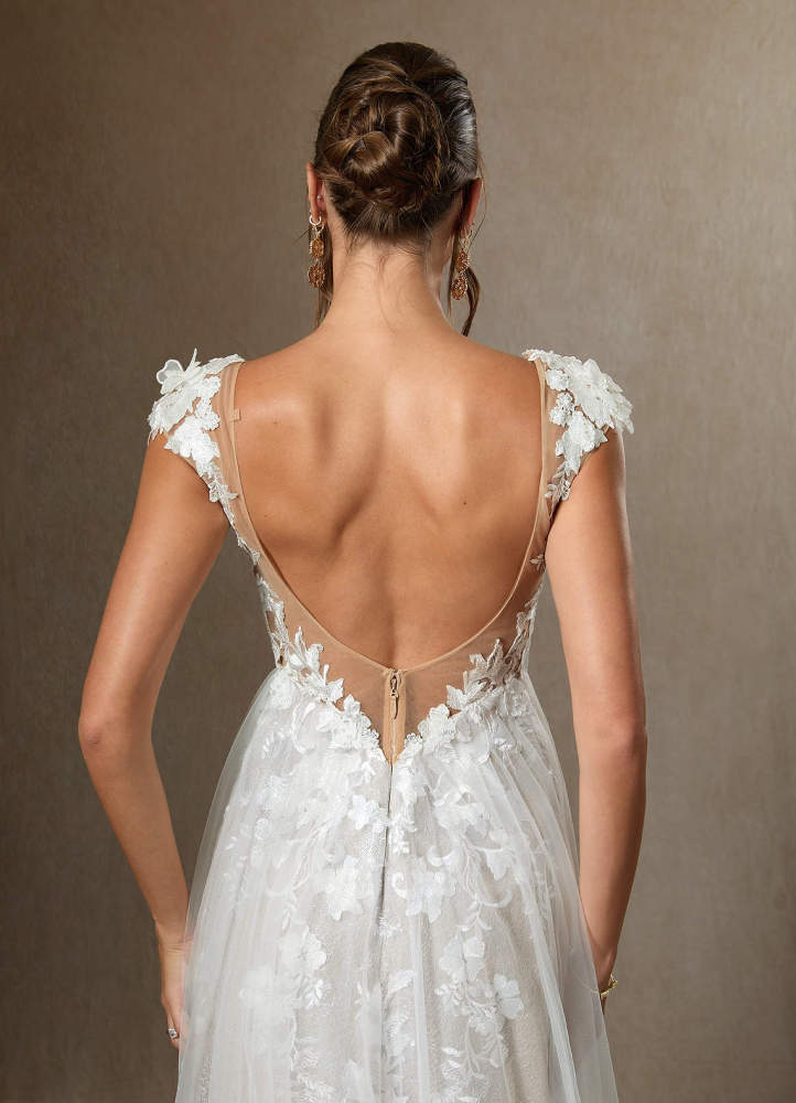 elyessen Moonstone Diamond White A-Line Sweetheart Sequins Tulle Dress