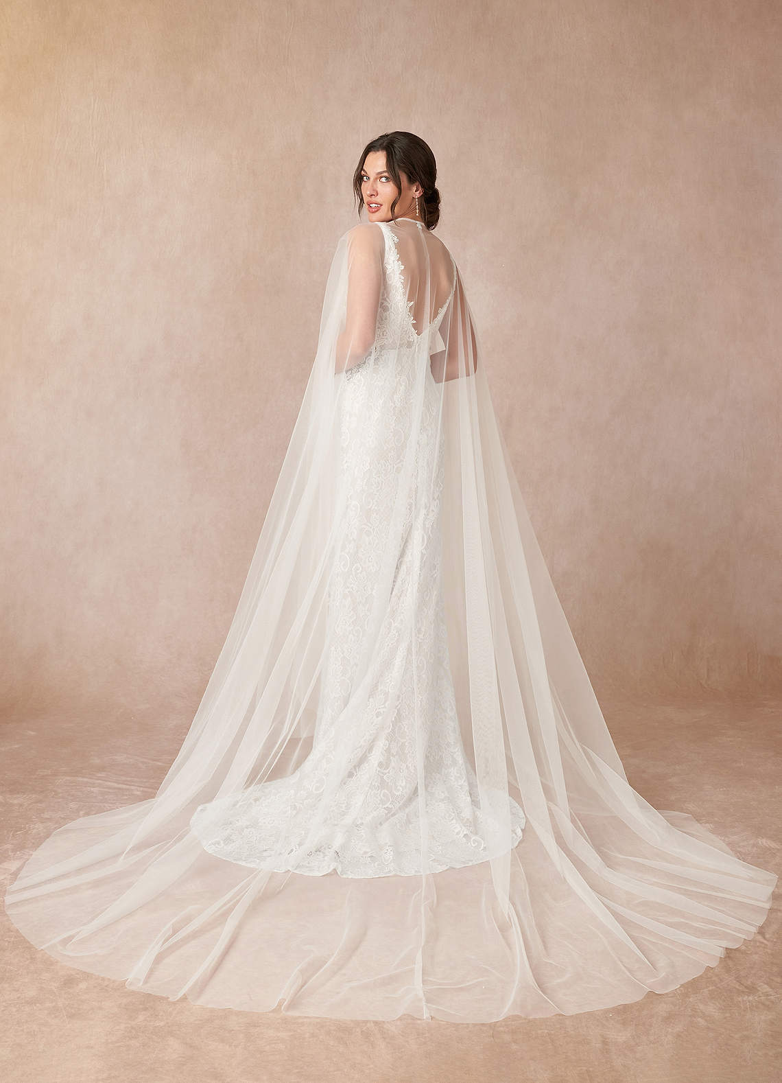 elyessen Gracen Diamond White Champagne Mermaid V-Neck Lace Tulle Dress