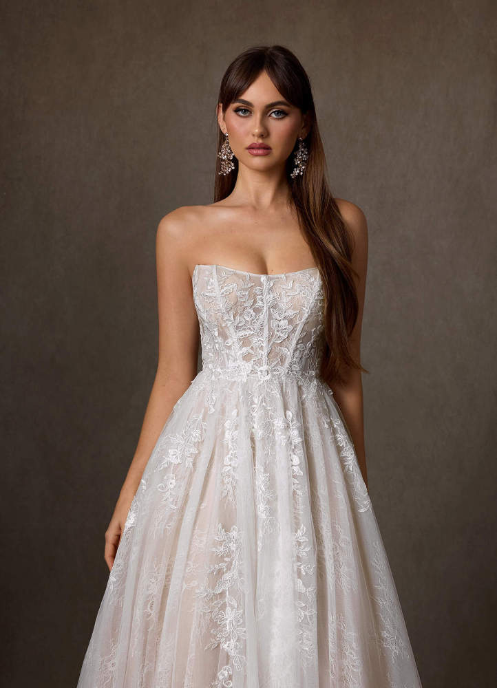 elyessen Two-Piece Diamond White Ball-Gown Strapless Lace Dress