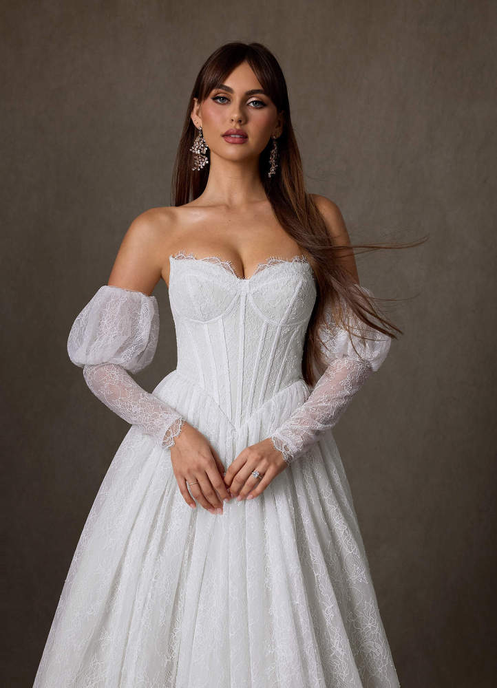 elyessen Sienna Diamond White A-Line Sweetheart Neckline Lace Dress
