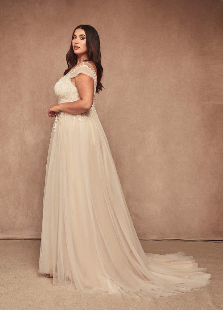 elyessen  Diamond White A-Line V-Neck Tulle Dress