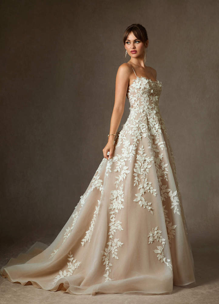 elyessen  Diamond White Ball-Gown Lace Dress