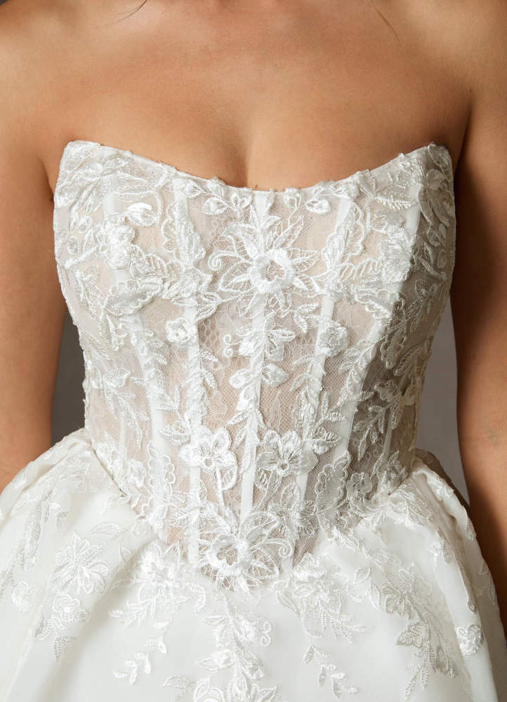 elyessen  Diamond White Ball-Gown Strapless Lace Dress