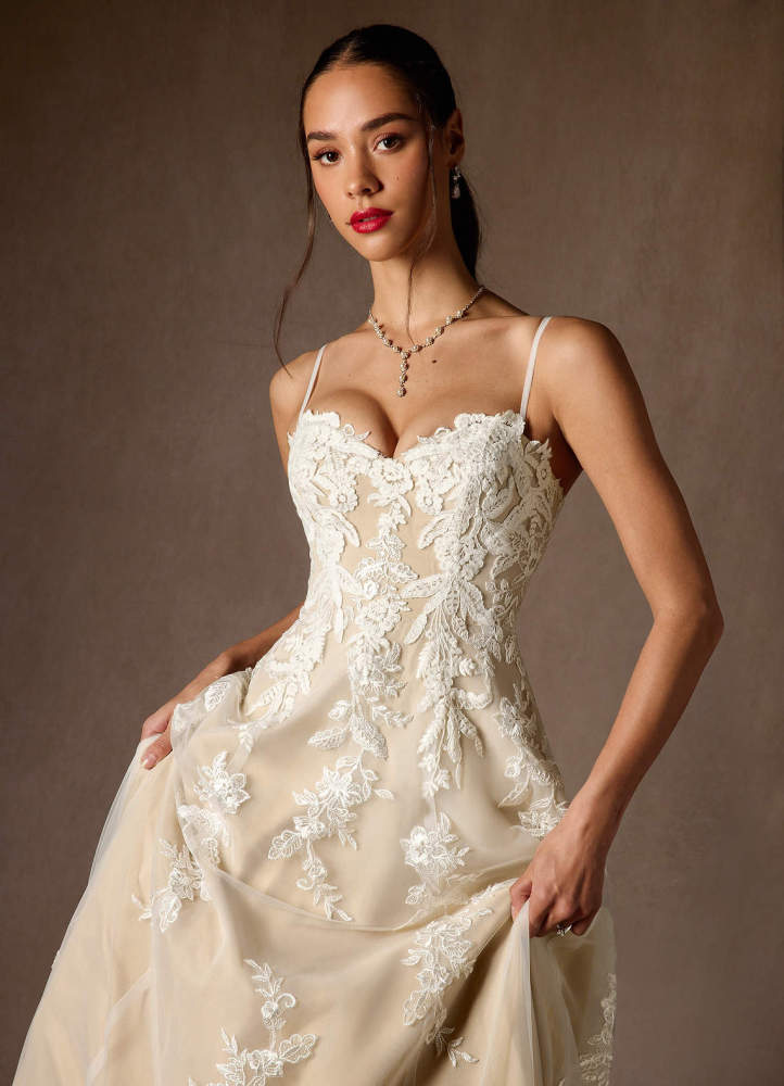 elyessen  Diamond White Ball-Gown Strapless Lace Dress