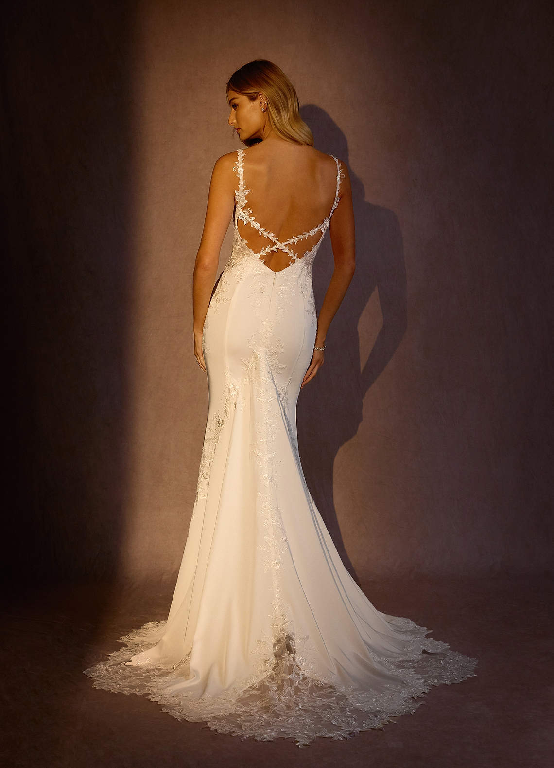 elyessen Diamond White Mermaid Lace Crepe Back Satin Dress