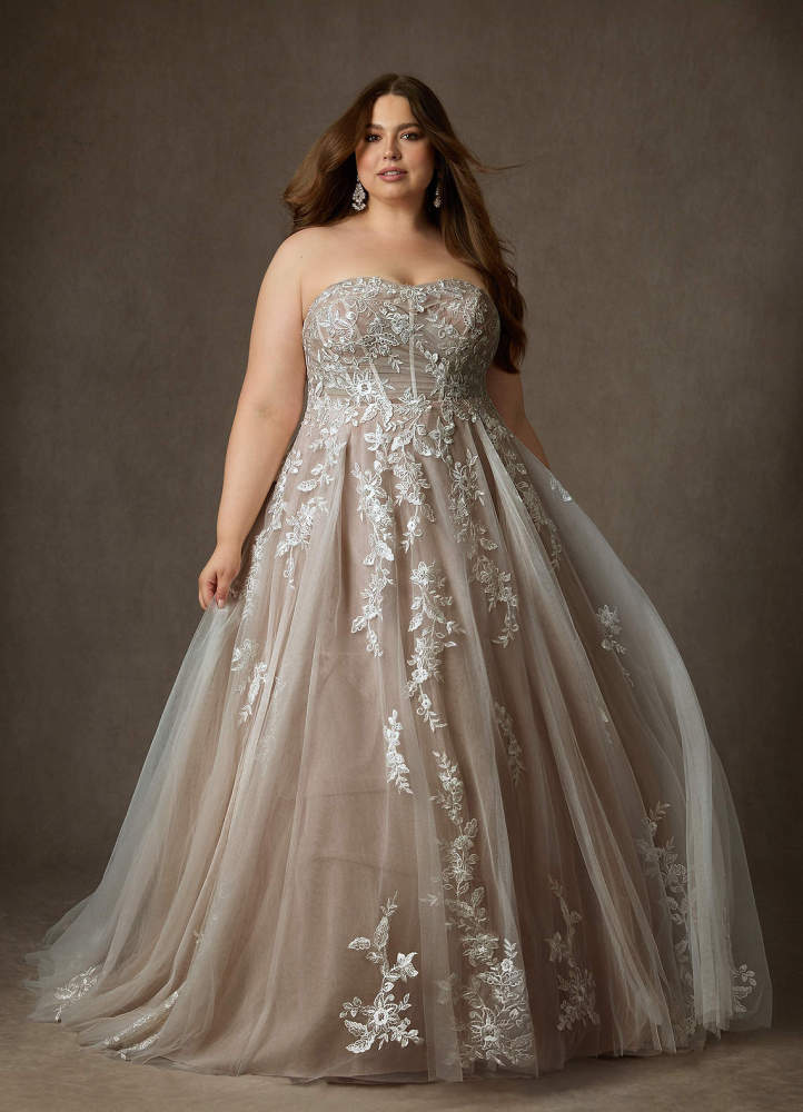 elyessen  Diamond White Ball-Gown Strapless Lace Dress