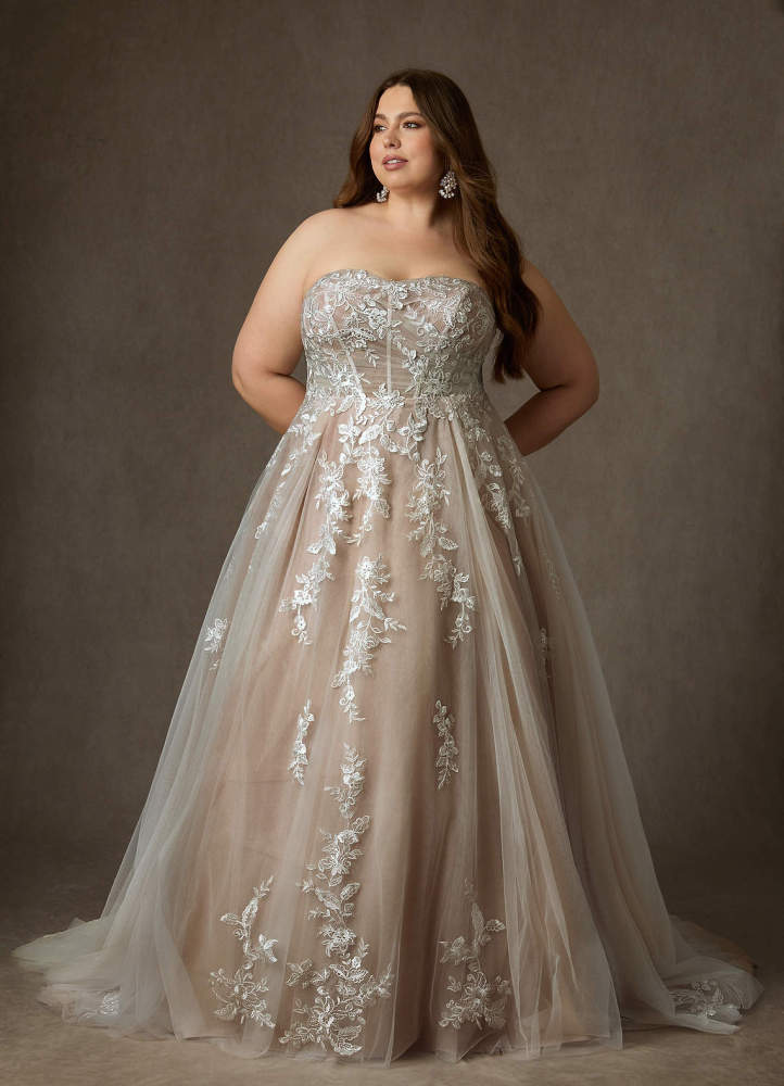 elyessen  Diamond White Ball-Gown Strapless Lace Dress