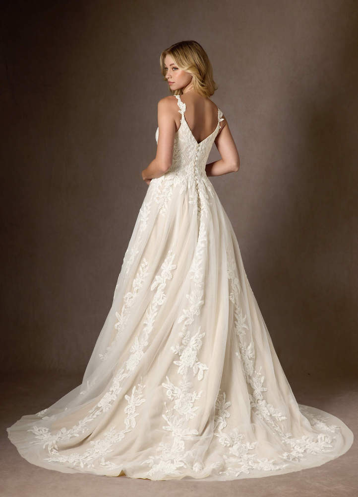elyessen  Diamond White A-Line V-Neck Sequins Tulle Dress