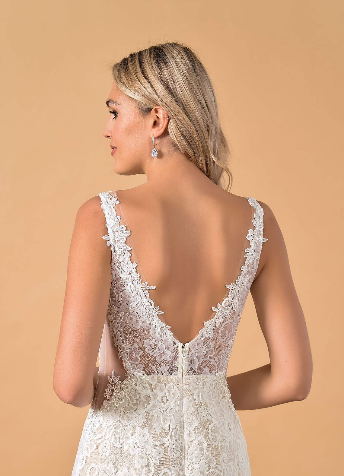 elyessen  Diamond White Champagne Mermaid V-Neck Lace Tulle Dress