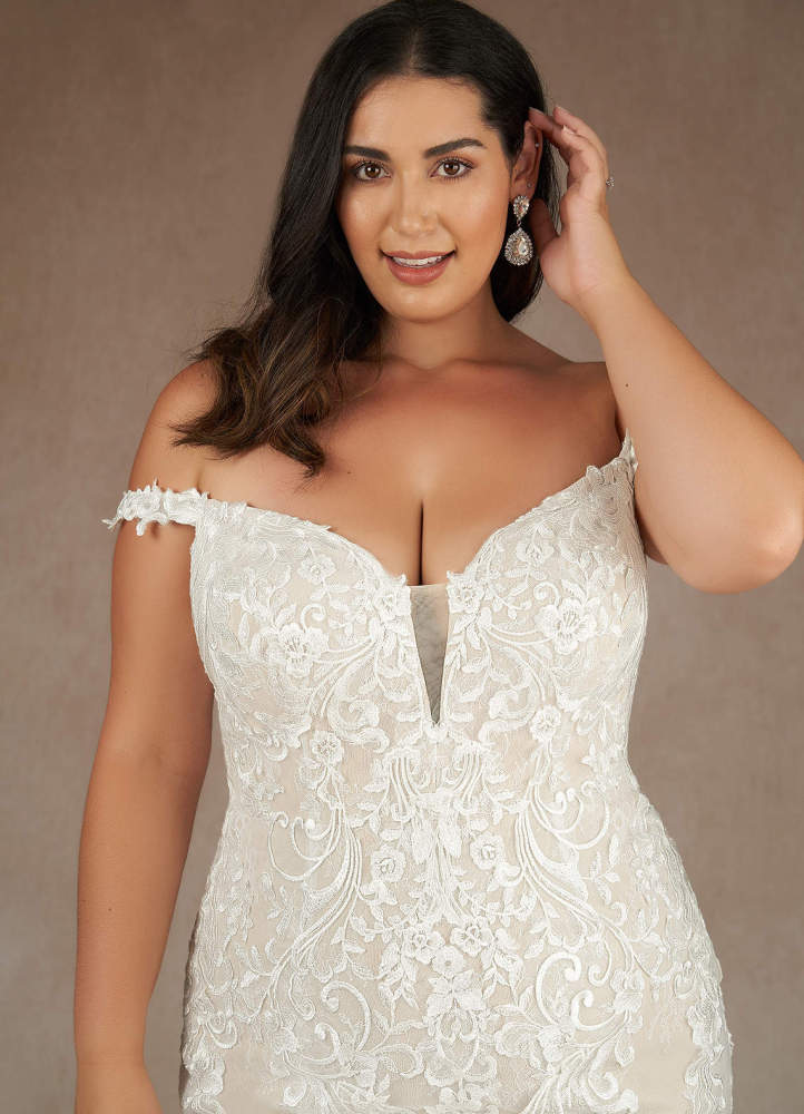 elyessen  Diamond White Champagne Mermaid V-Neck Sequins Lace Dress