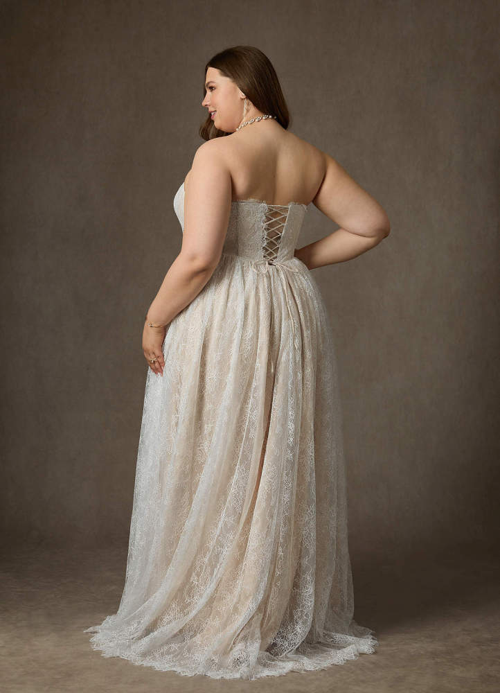 elyessen  Diamond White A-Line Strapless Lace Dress