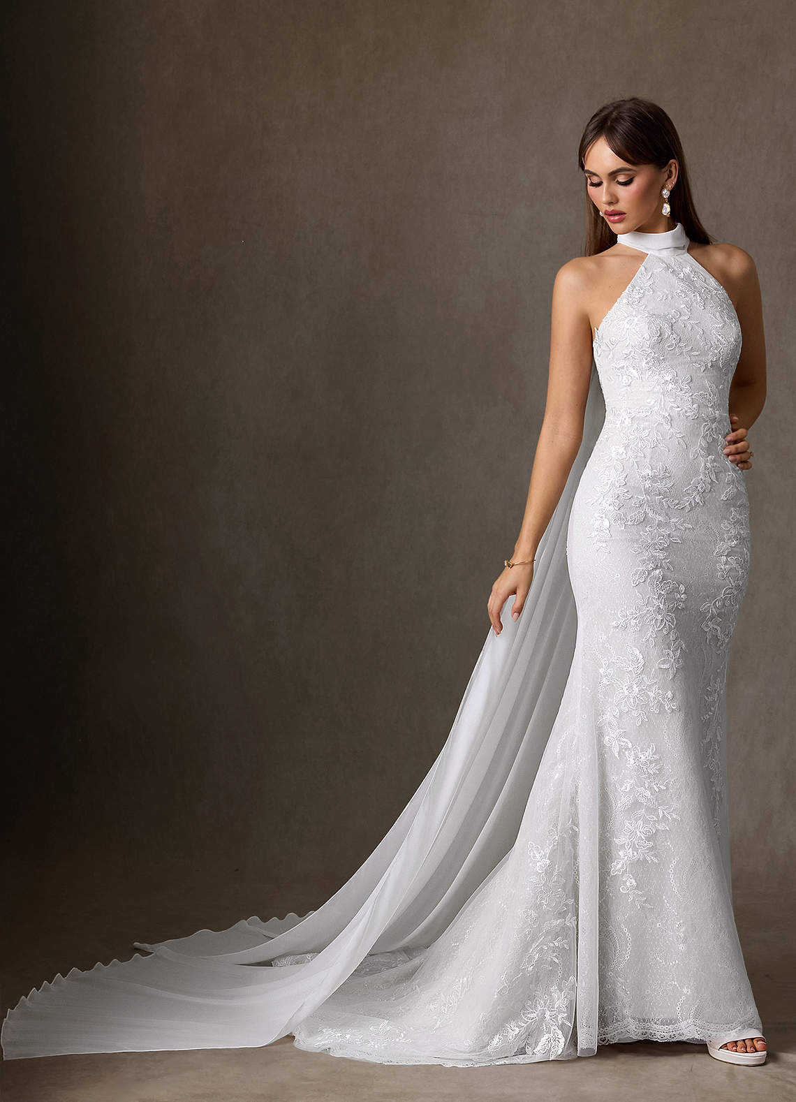 elyessen Kaiyana Diamond White Sheath High Neck Lace Dress