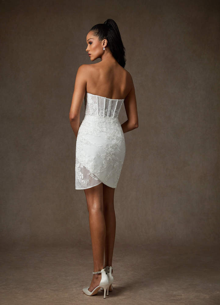 elyessen Hari Diamond White Sheath Sweetheart Neckline Lace Dress