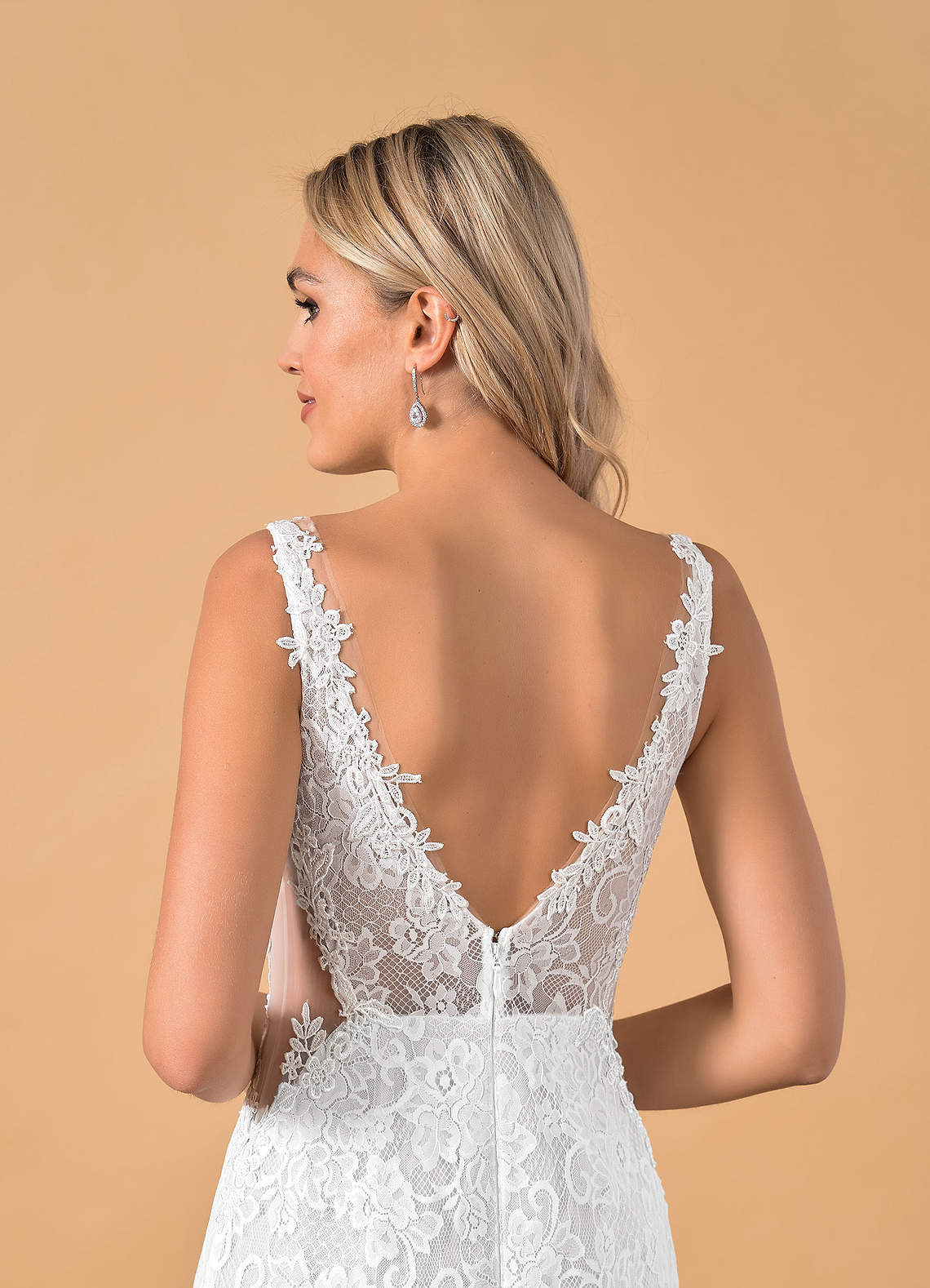 elyessen Gracen Diamond White Champagne Mermaid V-Neck Lace Tulle Dress