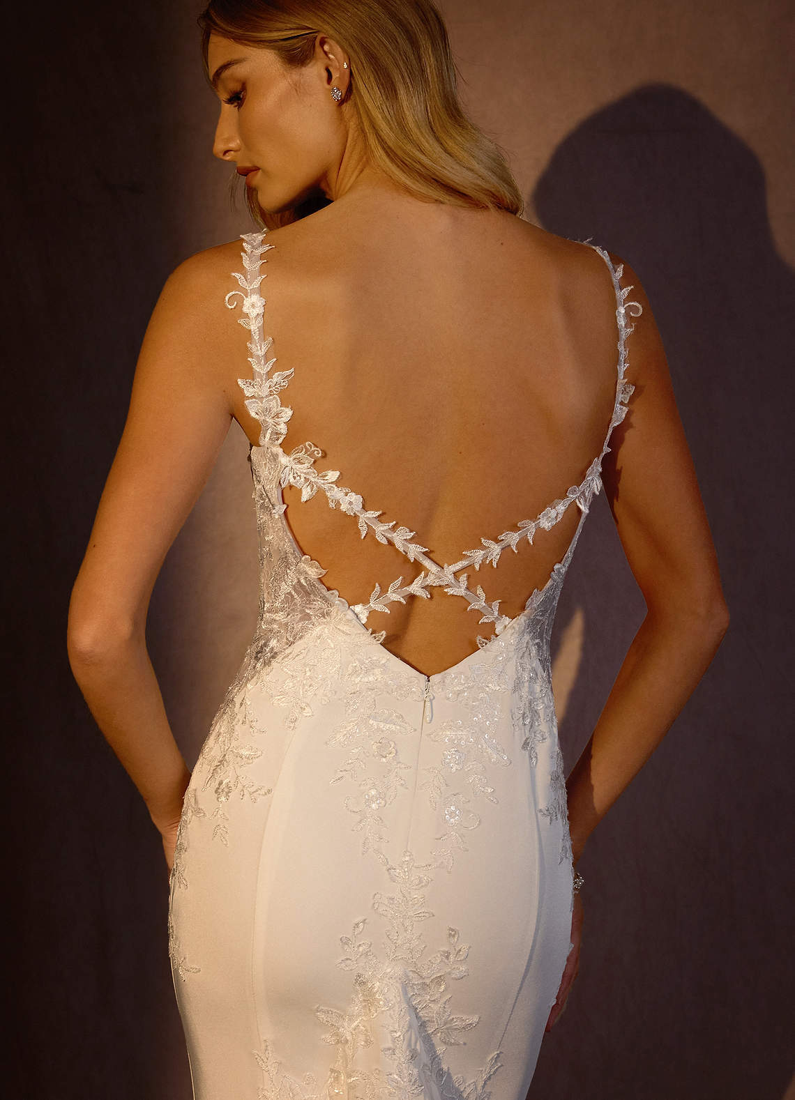elyessen Diamond White Mermaid Lace Crepe Back Satin Dress