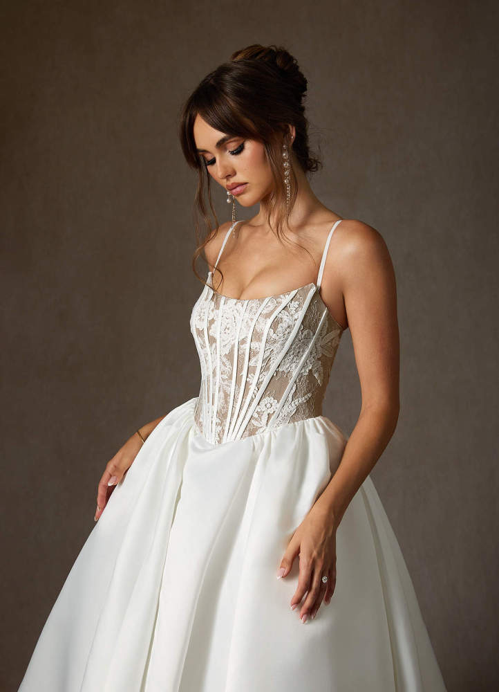 elyessen  Diamond White Ball-Gown Strapless Lace Dress