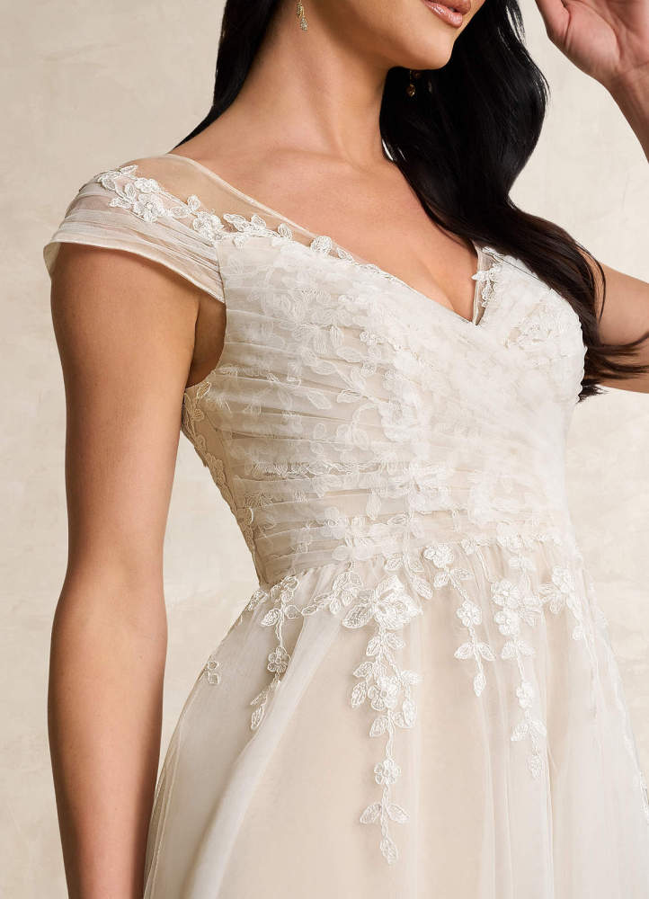 elyessen  Diamond White A-Line V-Neck Tulle Dress