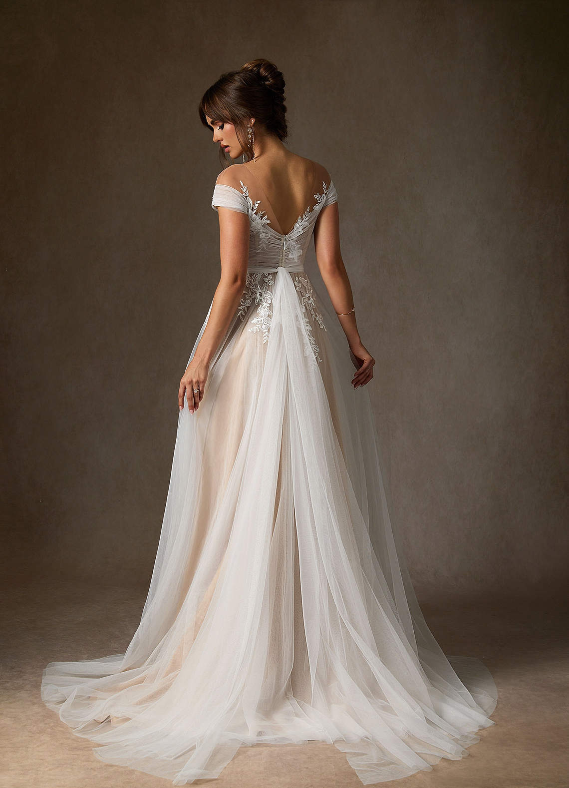 elyessen  Diamond White A-Line Illusion Off-The-Shouler Lace Tulle Dress