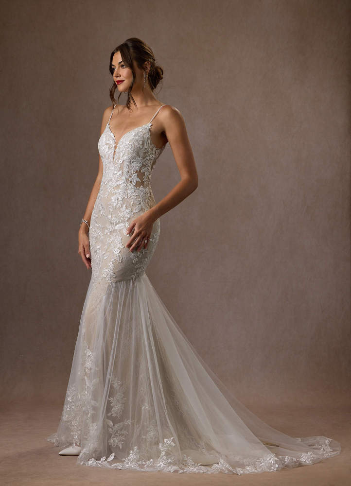 elyessen  Diamond White Mermaid V-Neck Sequins Tulle Dress