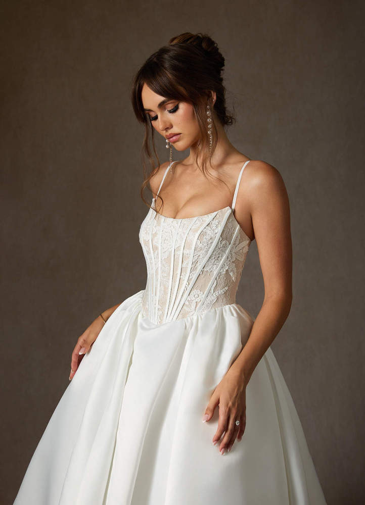elyessen  Diamond White Ball-Gown Strapless Lace Dress