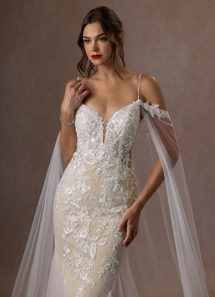 elyessen  Diamond White Mermaid V-Neck Sequins Tulle Dress