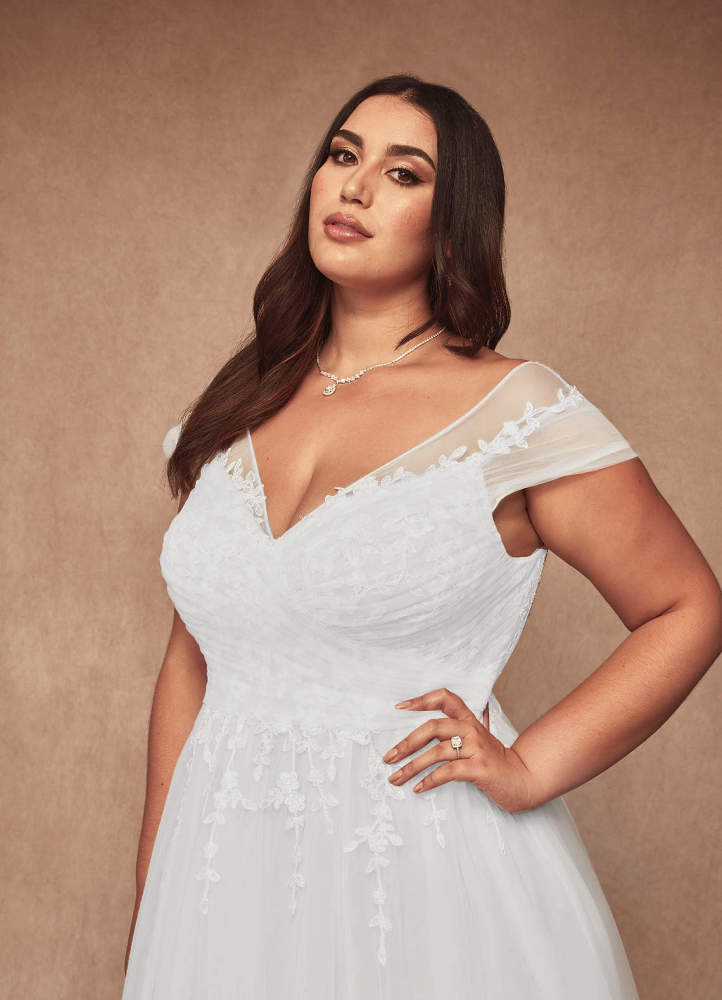 elyessen Bellisima Diamond White A-Line V-Neck Tulle Dress