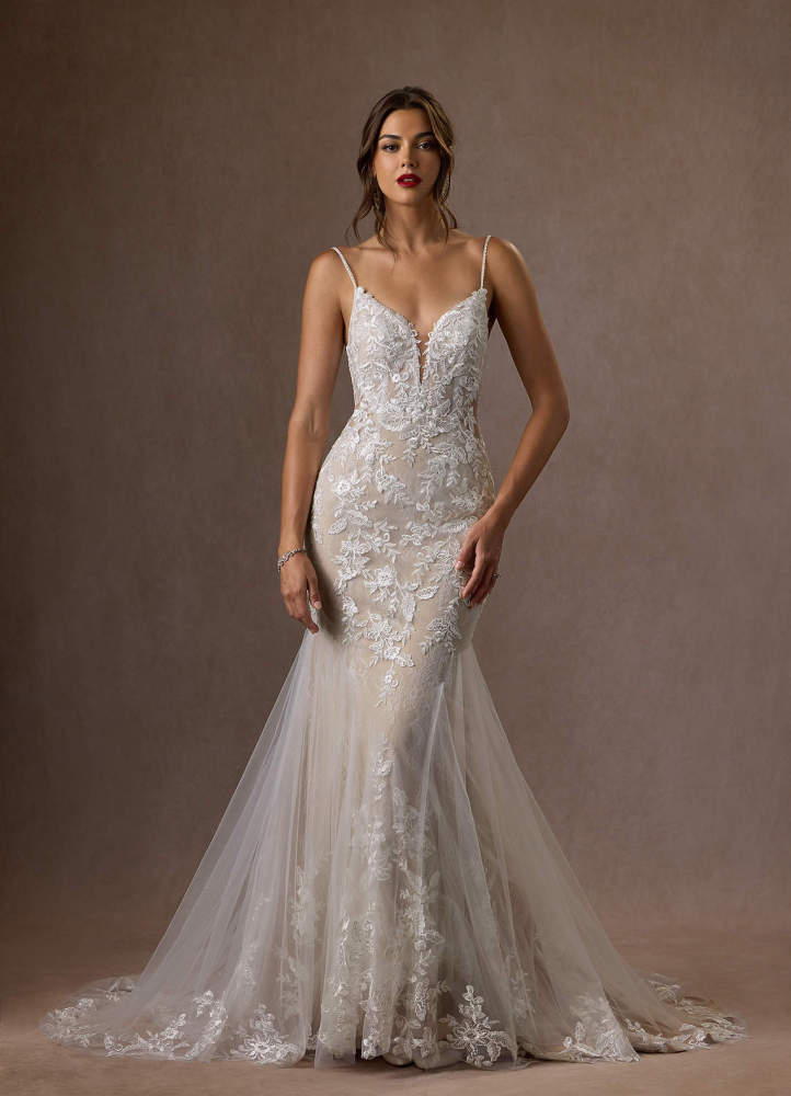 elyessen  Diamond White Mermaid V-Neck Sequins Tulle Dress