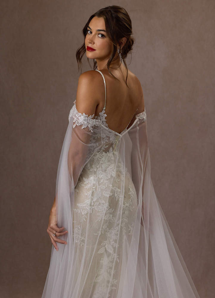 elyessen  Diamond White Mermaid V-Neck Sequins Tulle Dress