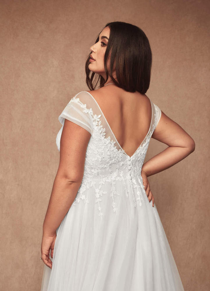 elyessen Bellisima Diamond White A-Line V-Neck Tulle Dress