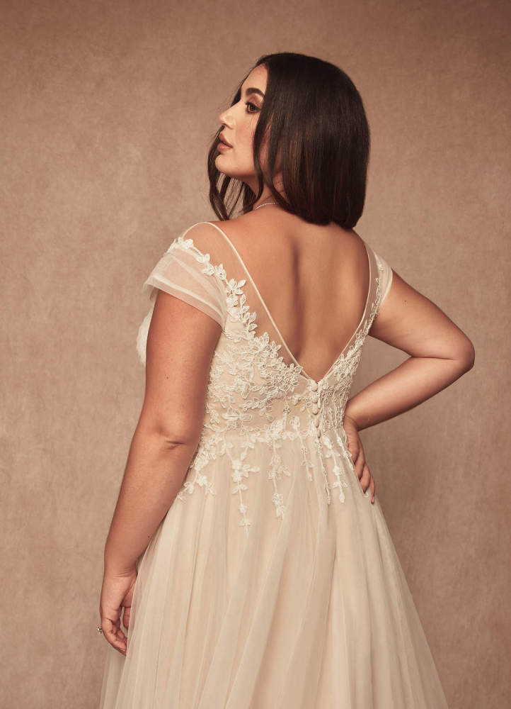 elyessen  Diamond White A-Line V-Neck Tulle Dress