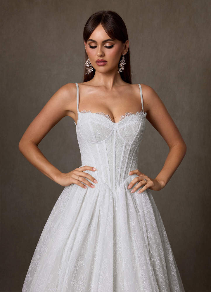elyessen Sienna Diamond White A-Line Sweetheart Neckline Lace Dress