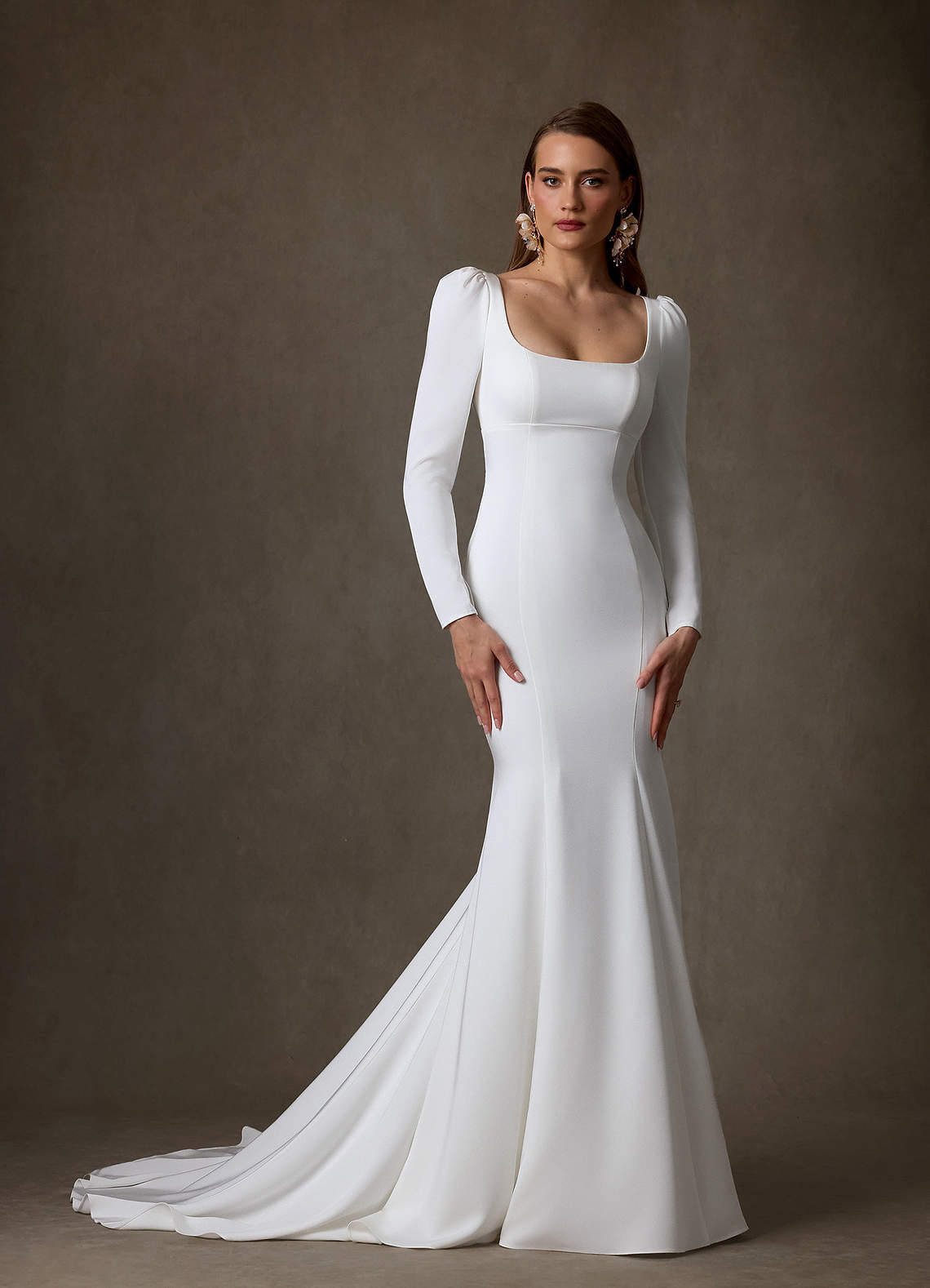 elyessen Seraphina Diamond White Mermaid Square Neckline Crepe Back Satin Dress
