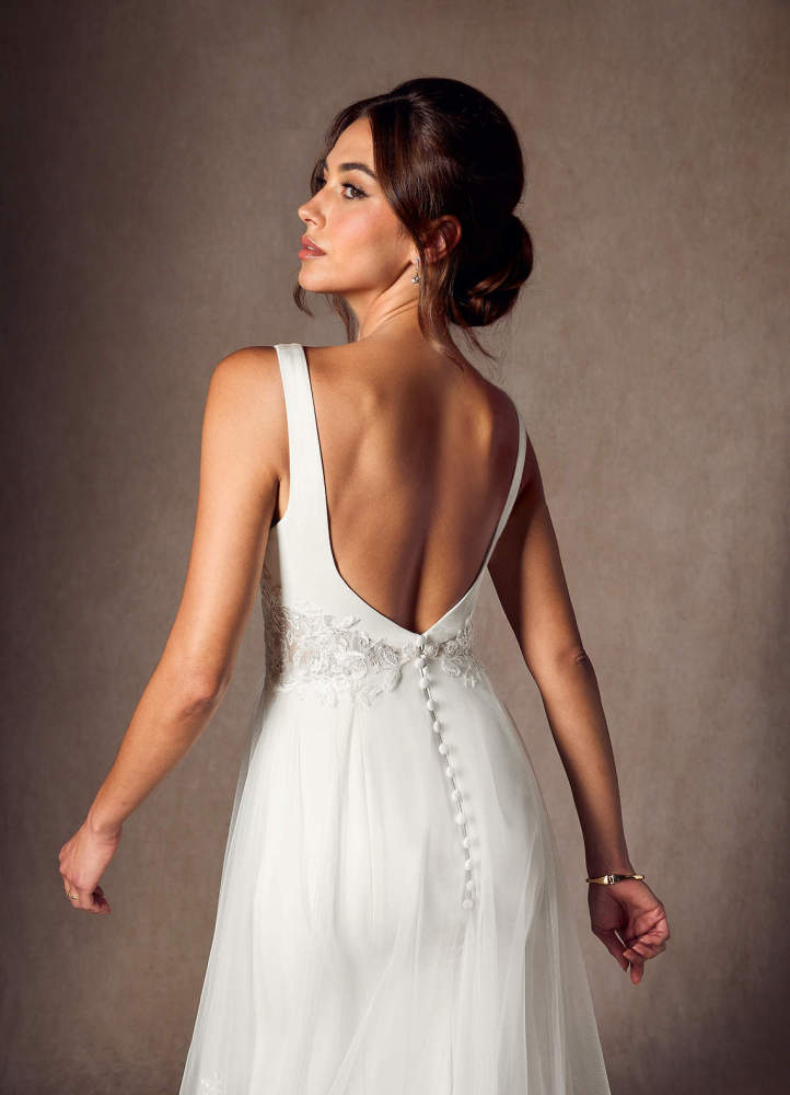 elyessen Ebony Diamond White A-Line Sequins Crepe Back Satin Dress