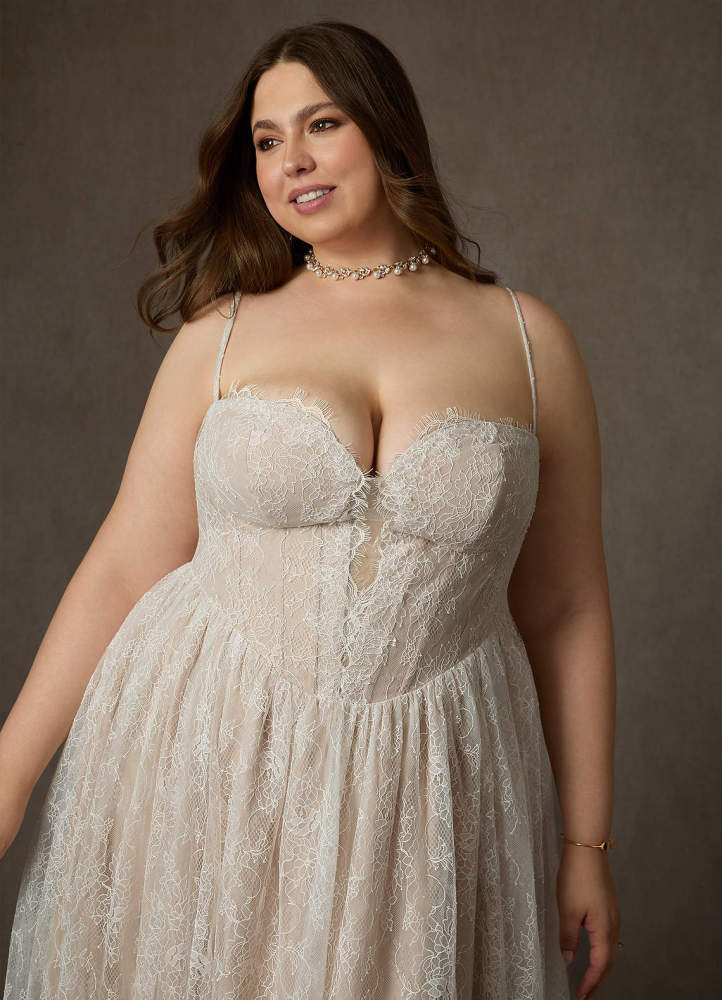 elyessen  Diamond White A-Line Strapless Lace Dress