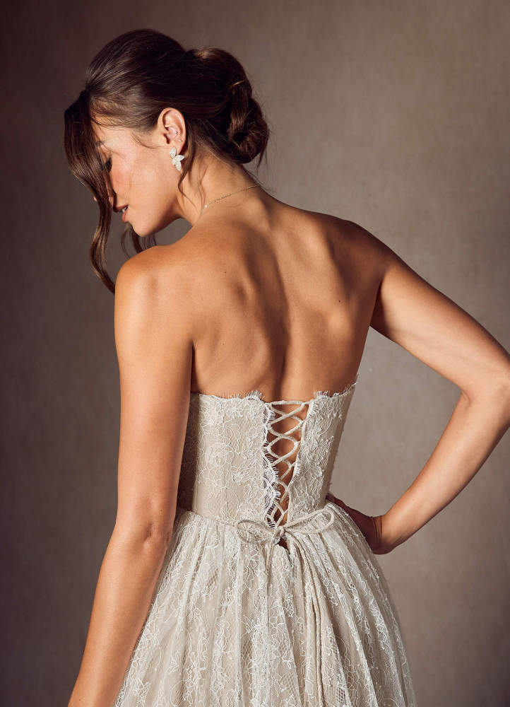elyessen  Diamond White A-Line Strapless Lace Dress