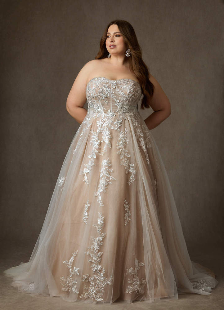 elyessen  Diamond White Ball-Gown Strapless Lace Dress