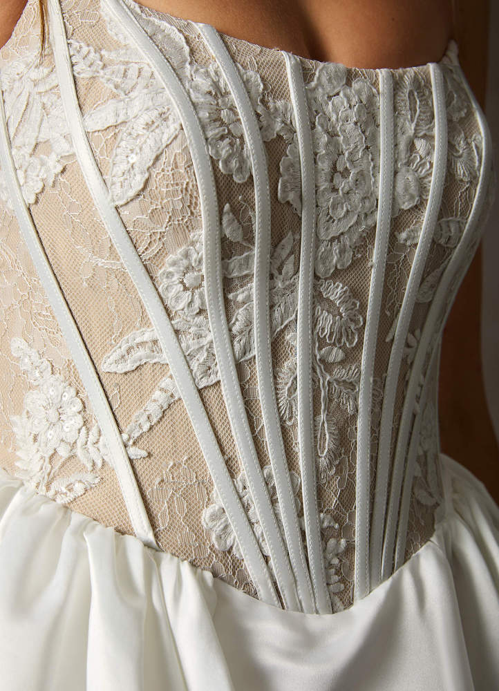 elyessen Diamond White A-Line Strapless Lace Dress
