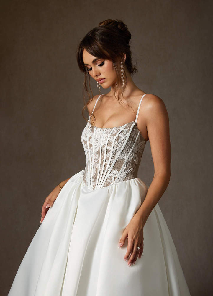 elyessen  Diamond White Ball-Gown Strapless Lace Dress