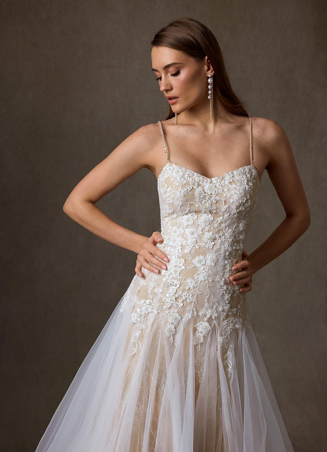 elyessen Diamond White A-Line Sweetheart Neckline Lace Dress