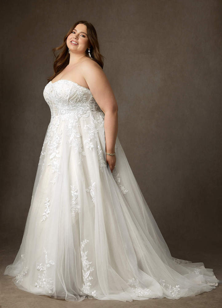 elyessen  Diamond White Ball-Gown Strapless Lace Dress