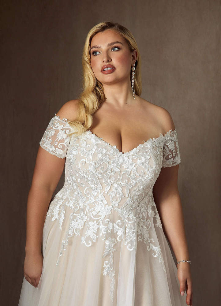 elyessen  Diamond White Ball-Gown Off the Shoulder Tulle Dress
