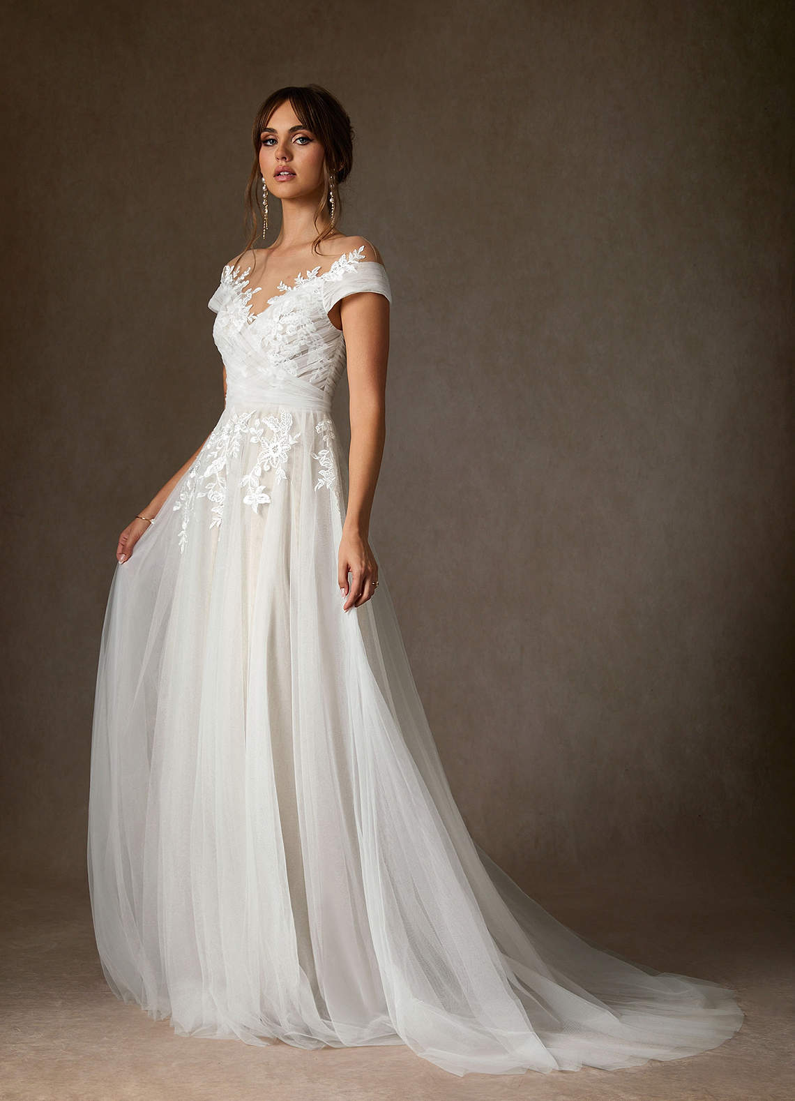 elyessen Cindy Diamond White A-Line Illusion Off-The-Shouler Lace Tulle Dress