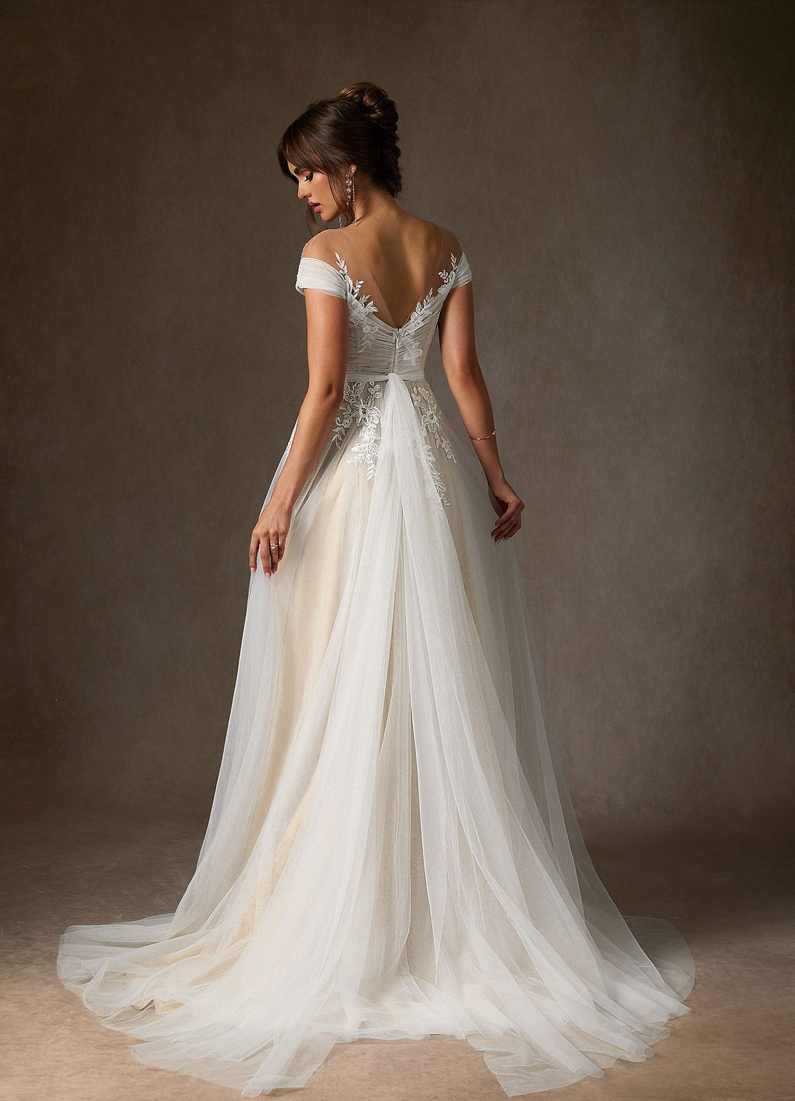 elyessen  Diamond White A-Line Illusion Off-The-Shouler Lace Tulle Dress