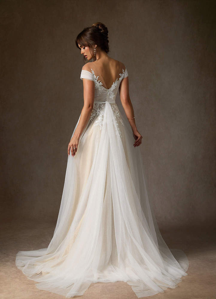 elyessen  Diamond White A-Line Illusion Off-The-Shouler Lace Tulle Dress