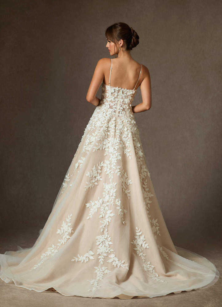 elyessen Alyson Diamond White Ball-Gown Lace Dress