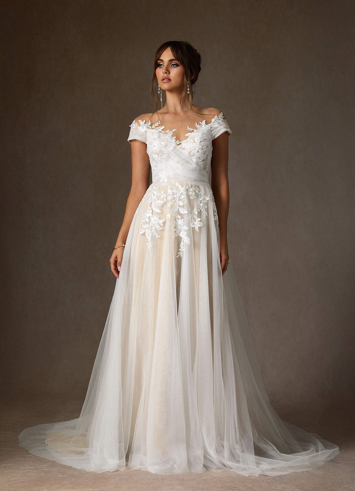 elyessen Cindy Diamond White A-Line Illusion Off-The-Shouler Lace Tulle Dress